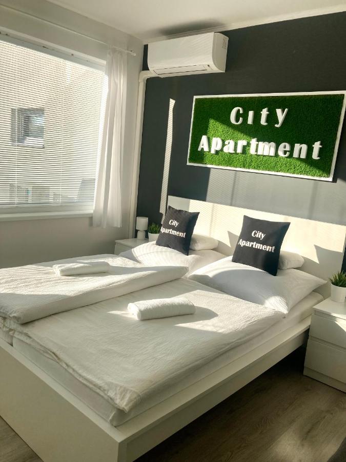 City Apartment Štúrovo エクステリア 写真